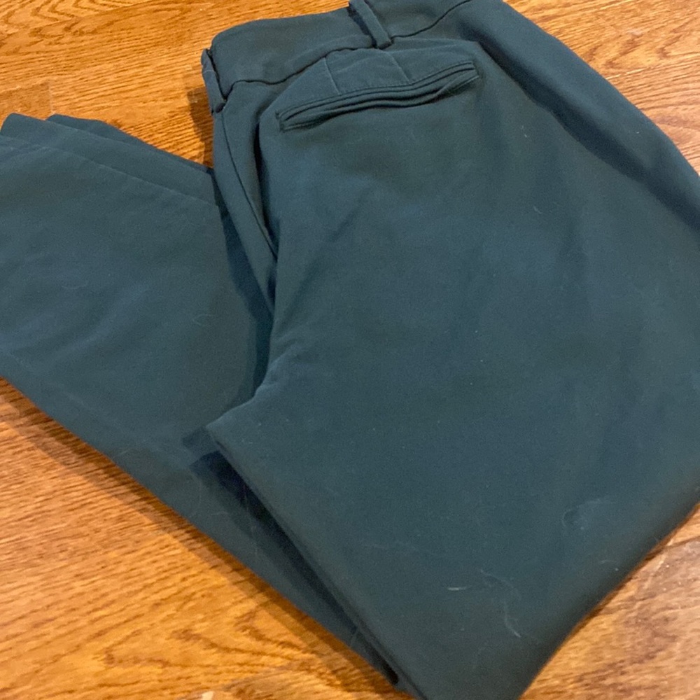 Stretchy dark Green ankle pants